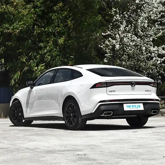 Автомобиль Changan UNI-V image 4