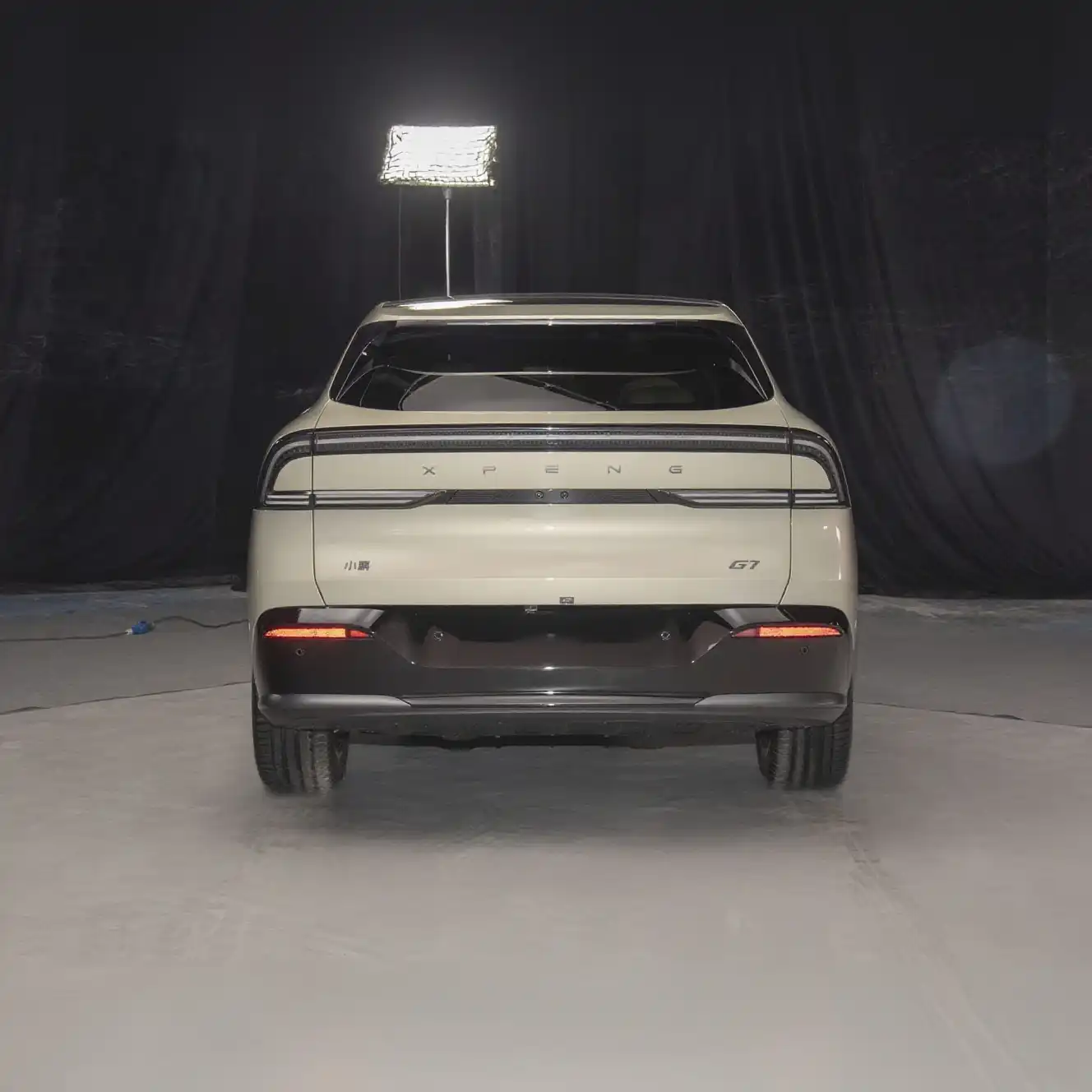 2025 Xpeng G7 SUV image 5