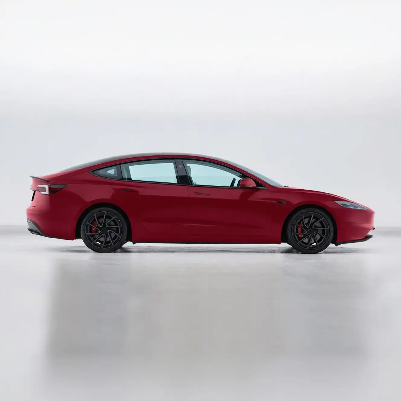 Tesla Model 3 2025 года image 3