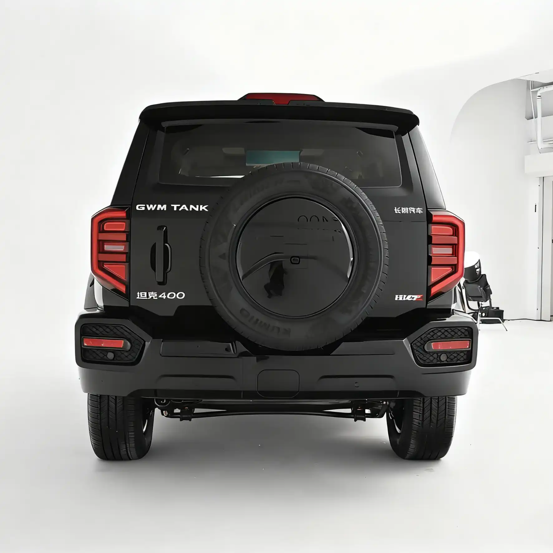 2026 Tank 400 Hi4-T SUV image 5