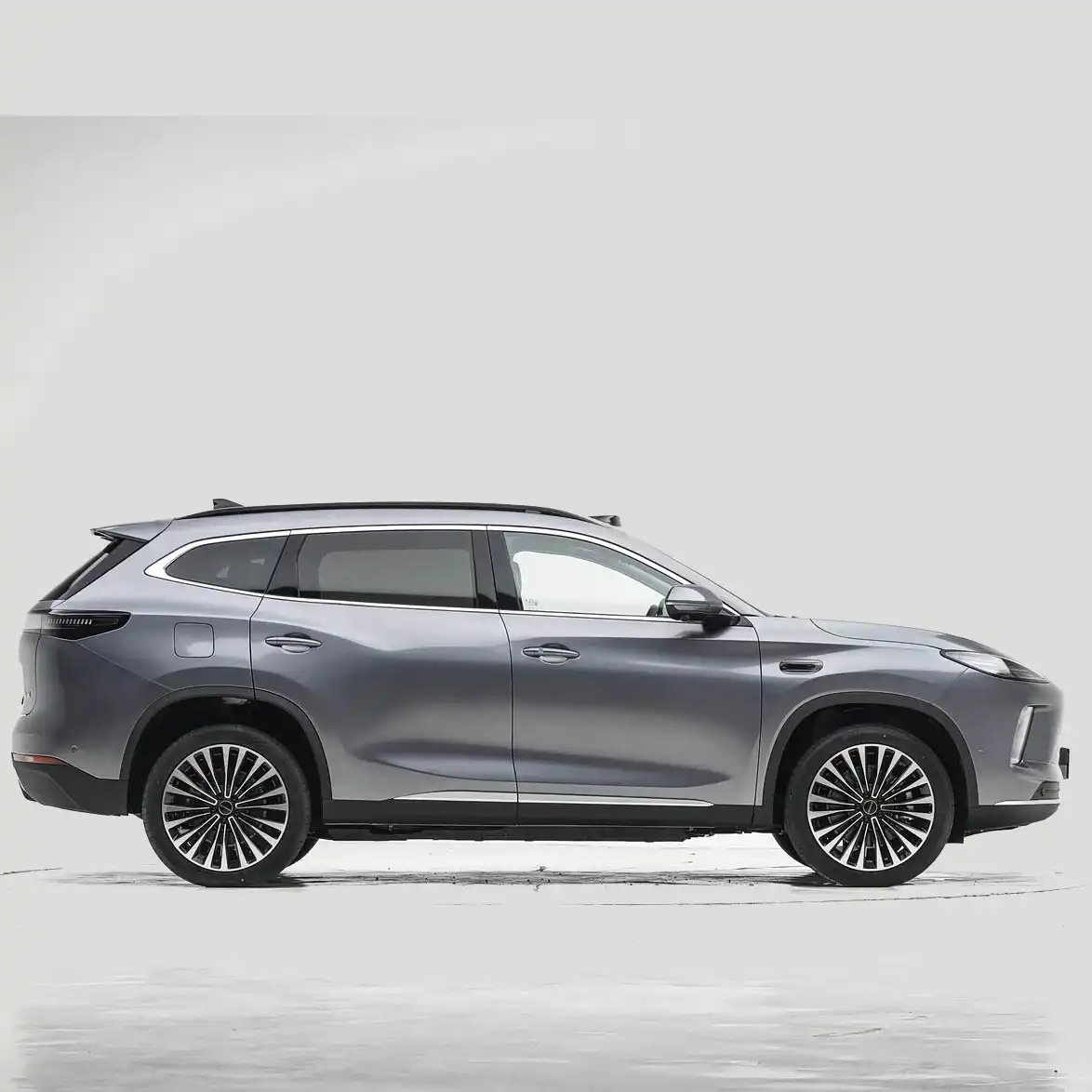 Полностью новый CHERY EXEED ET5 EREV 2026 image 3