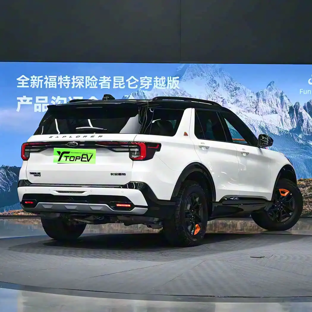 2025 Новый Ford Explorer (5-местный SUV) image 4