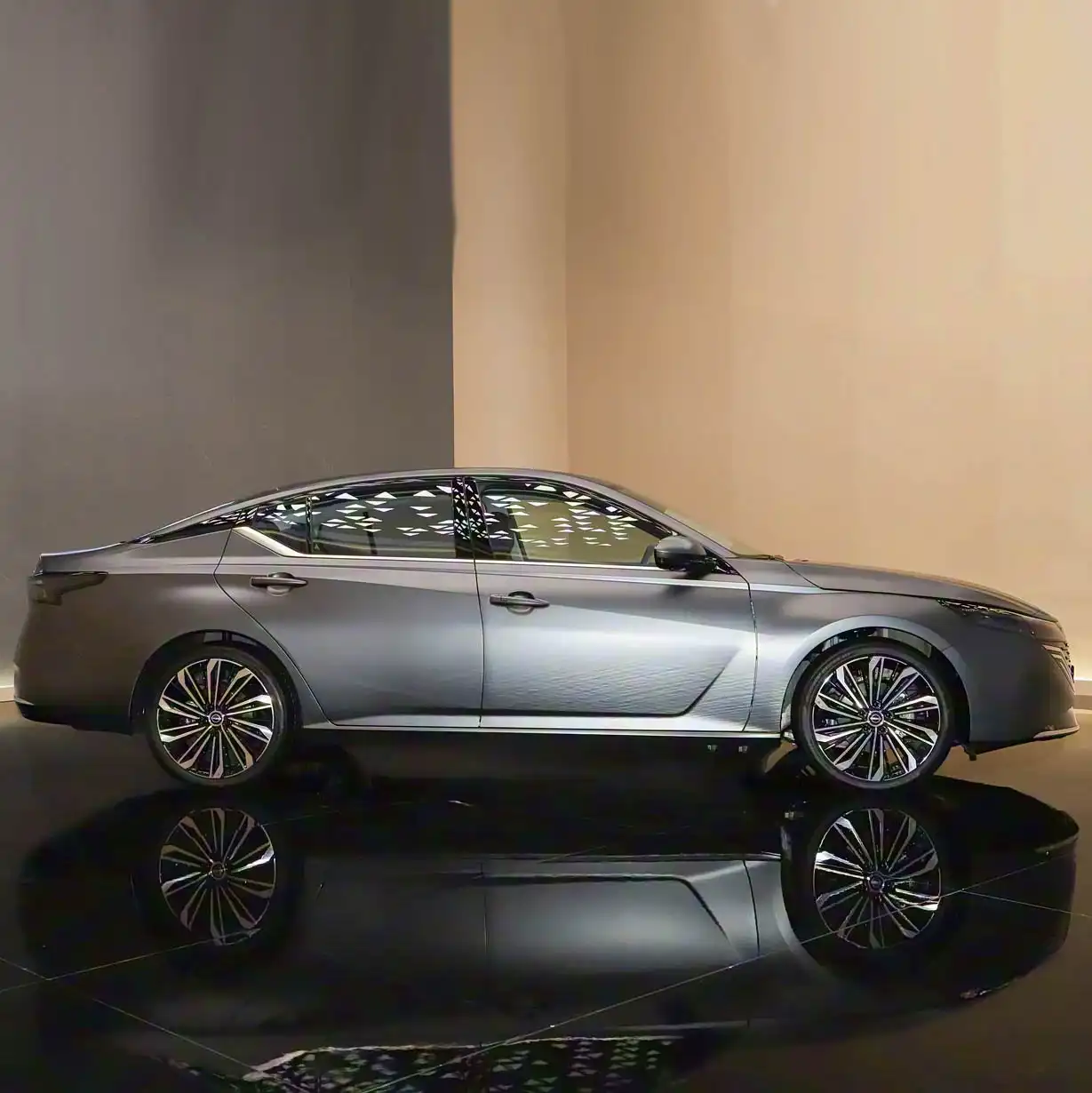 Абсолютно новый Nissan Teana 2026 года image 3