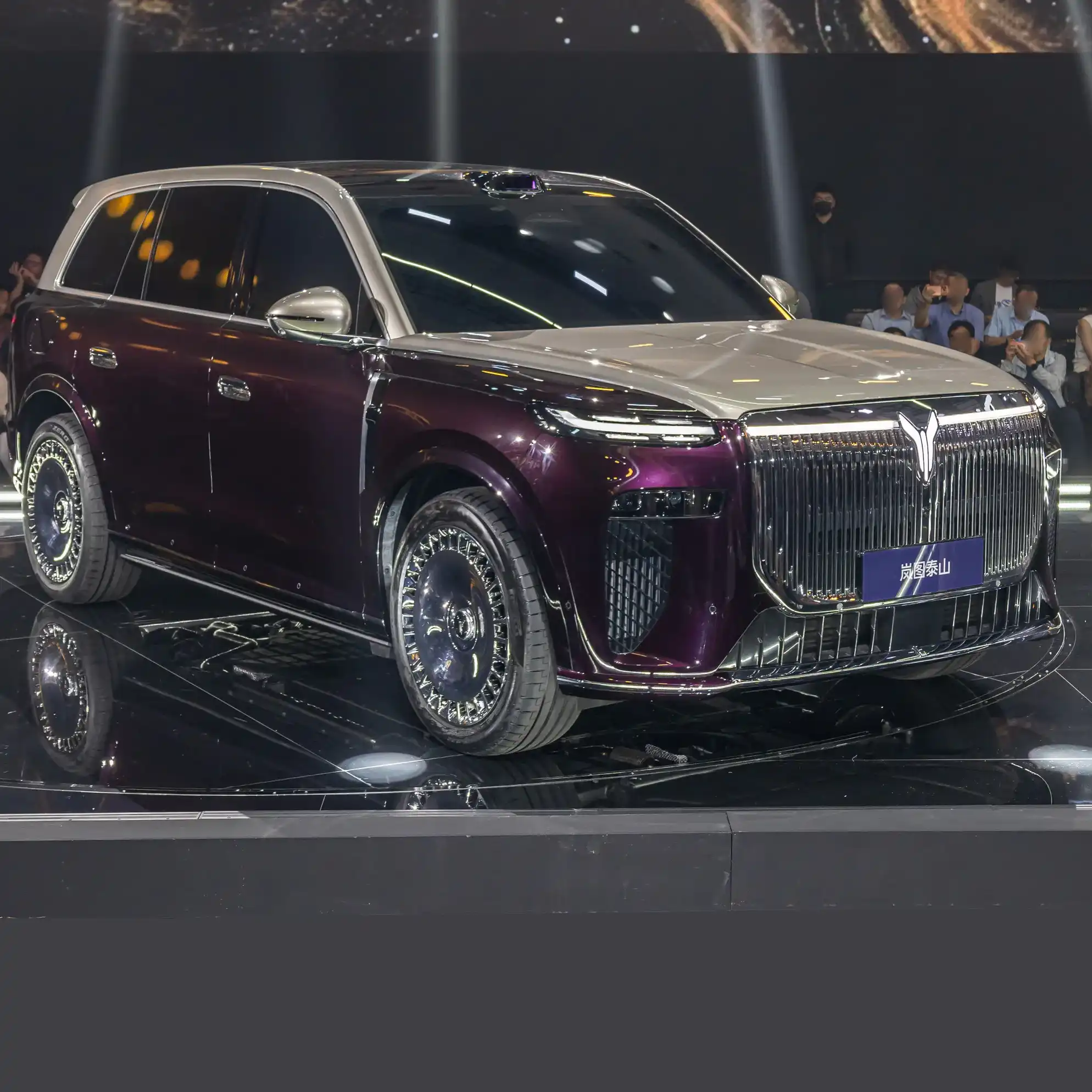 Voyah Taishan — Флагманский внедорожник 2026 года image