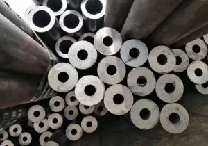 Поставщик бесшовных легированных труб EN 10216-2 Grade 13CrMo4-5