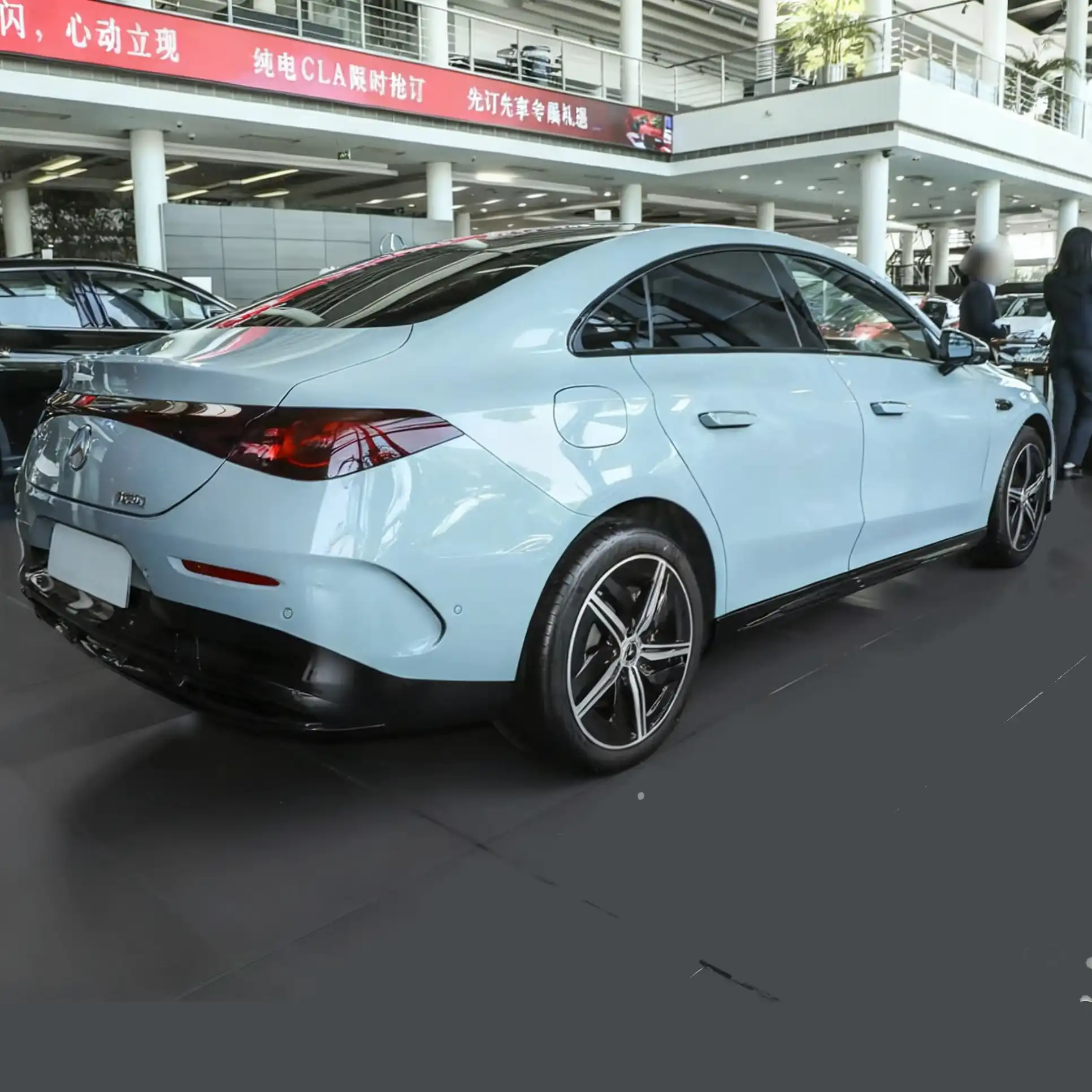 Совершенно новый Mercedes-Benz CLA с полностью электрическим приводом image 4