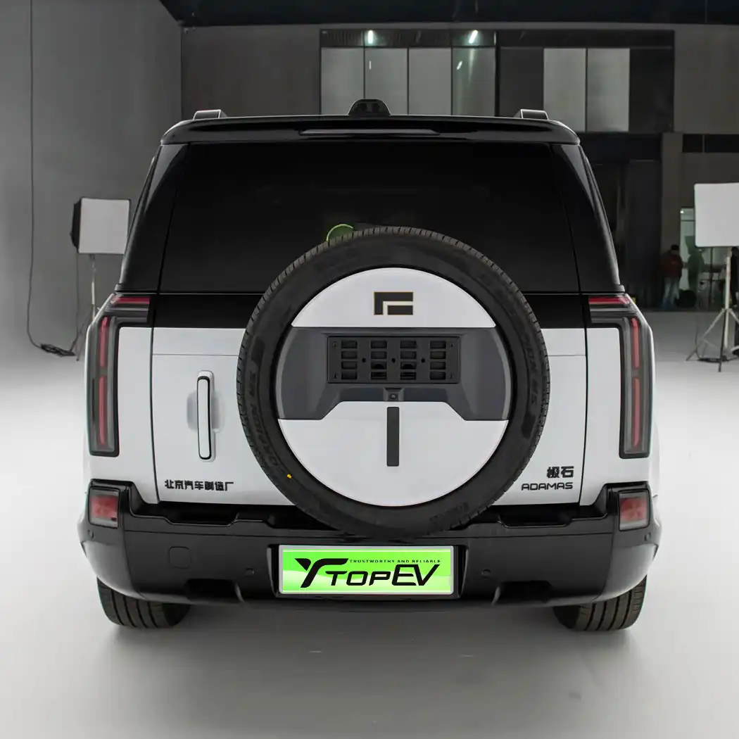 ROX ADAMAS 2026 — роскошный SUV image 4